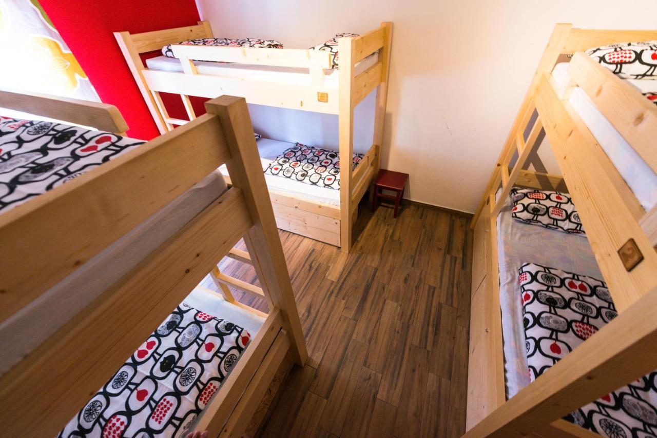 Hostel Soca Rocks ボヴェツ エクステリア 写真